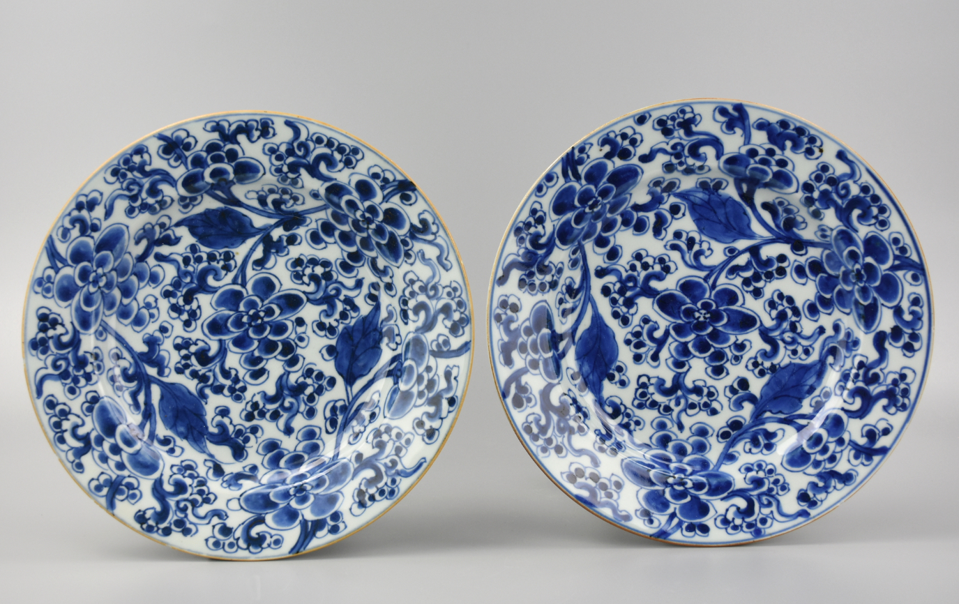 Appraisal: PAIR OF B W FLORAL PLATE KANGXI PERIOD pair of