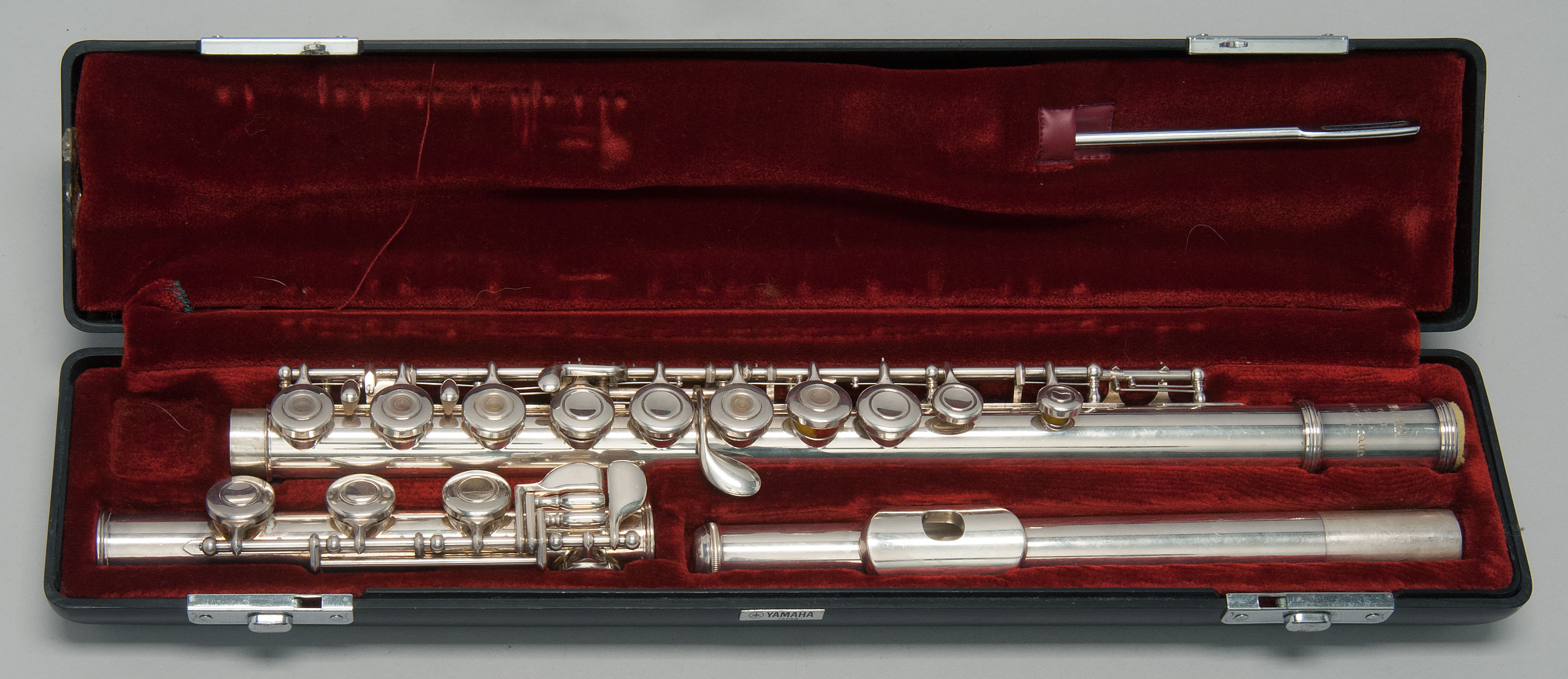 Appraisal: YAMAHA SILVER OPEN-HOLE FLUTE Marked YFL Nippon Gakki Co Ltd