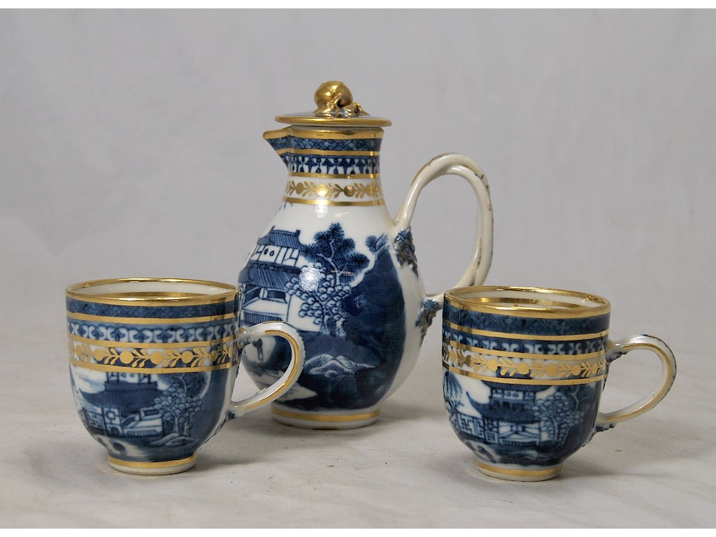 Appraisal: Chinese th century blue and white porcelain part tea coffee