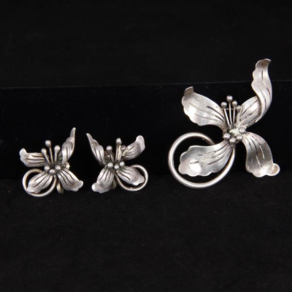 Appraisal: Maricela Taxco Mexico sterling silver Flower pin brooch and earrings