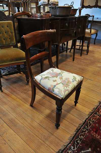 Appraisal: A SET OF SIX EARLY VICTORIAN MAHOGANY CHAIRS