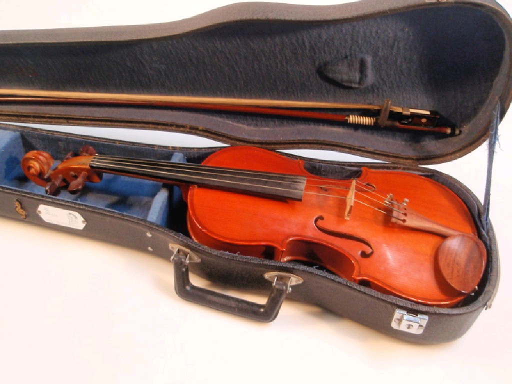 Appraisal: A modern Chinese Stentor student violin cased with bow