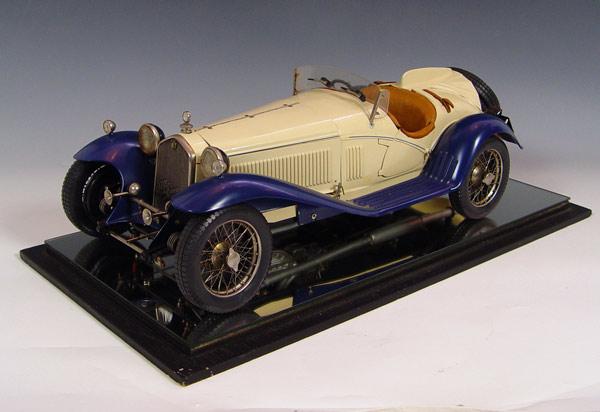 Appraisal: DETAILED MODEL OF VINTAGE ALFA ROMEO C WITH CASE Plastic