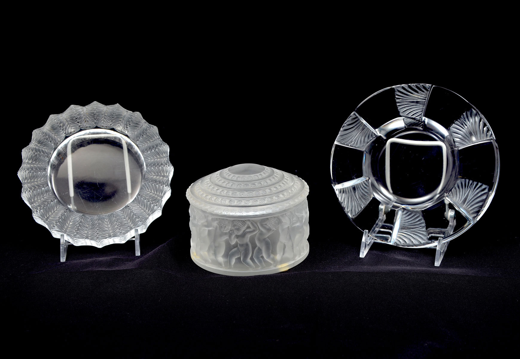 Appraisal: PC LALIQUE CRYSTAL COLLECTION Comprising - Frosted ''Tabago'' ashtray -