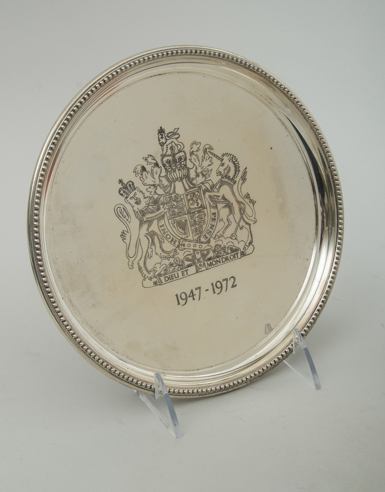 Appraisal: ELIZABETH II SILVER WEDDING ANNIVERSARY LIMITED EDITION COMMEMORATIVE SILVER SALVER