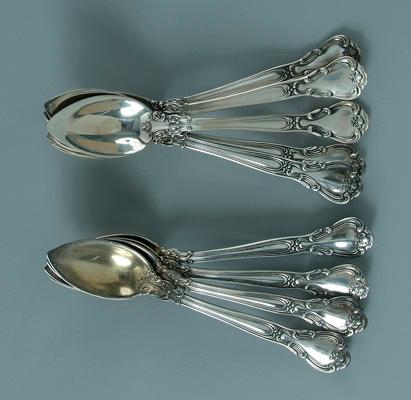 Appraisal: Nine Chantilly sterling citrus spoons Gorham six with gilt bowls