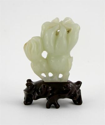 Appraisal: A Chinese pale celadon jade carving of two finger citron