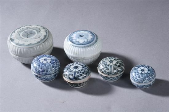 Appraisal: SIX CHINESE BLUE AND WHITE PORCELAIN BOXES Ming dynasty Flower-head