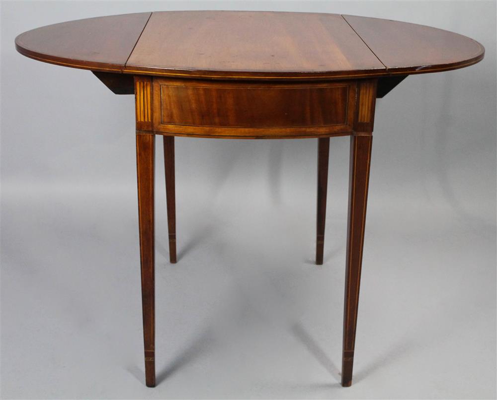 Appraisal: FEDERAL INLAID MAHOGANY DROP LEAF TABLE having a rectangular top