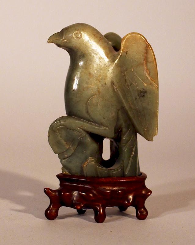 Appraisal: Chinese jade scuplture Chinese jade sculpture of a bird green