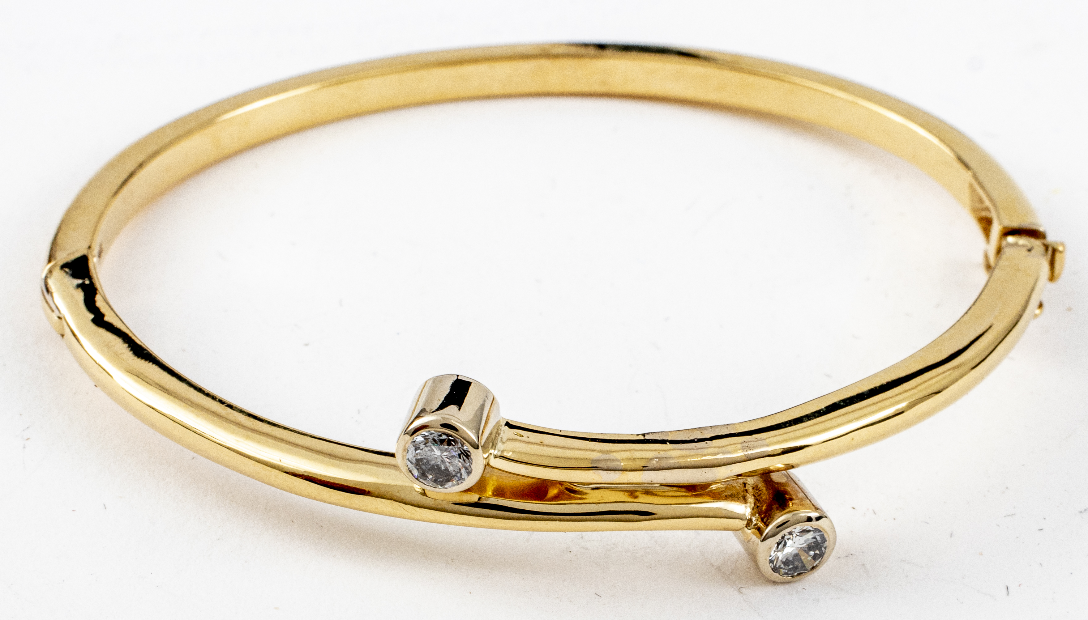 Appraisal: K YELLOW GOLD DIAMOND HINGE BANGLE BRACELET Vintage K yellow