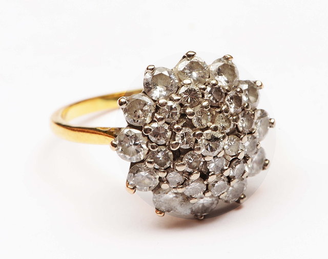 Appraisal: ct gold ringwith multi diamond cluster setting