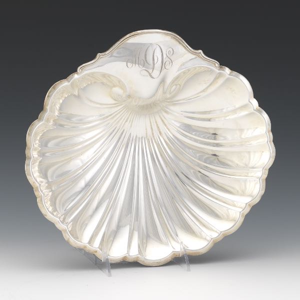 Appraisal: REED BARTON STERLING SILVER SHELL DISH DATED x x Scalloped