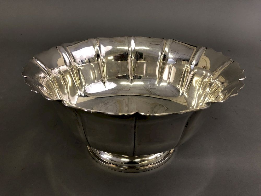 Appraisal: Sterling Silver Centerpiece Bowl Sterling silver centerpiece bowl h x