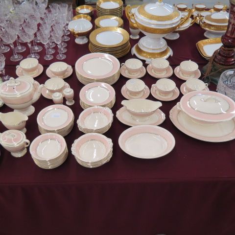 Appraisal: pc Homer Laughlin Dinner Service for minus cups plus servers