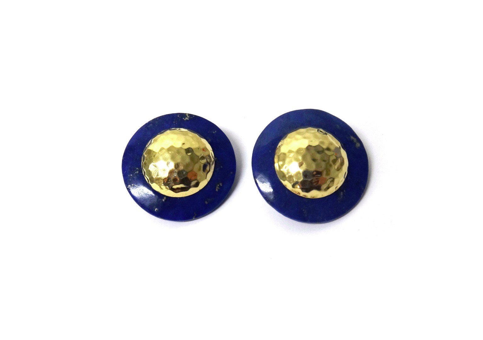 Appraisal: A pair of gold mounted lapis lazuli circular earclips each