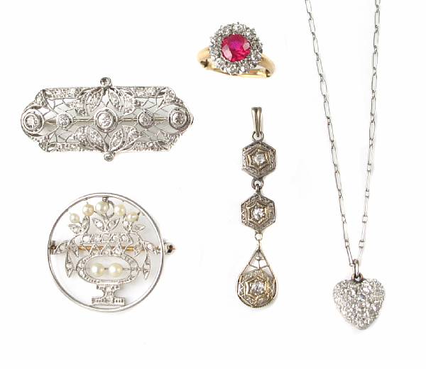 Appraisal: A collection of belle epoque art deco jewelry featuring three