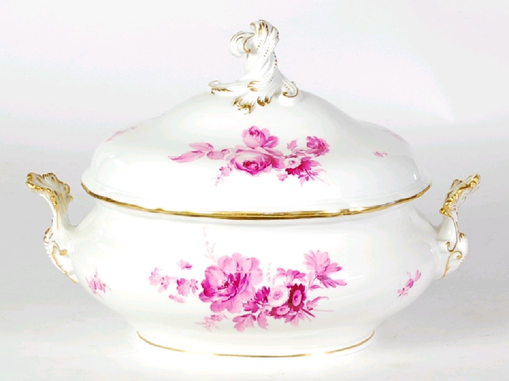 Appraisal: LATE NINETEENTH CENTURY MEISSEN PORCELAIN SOUP TUREEN painted in Camaieu