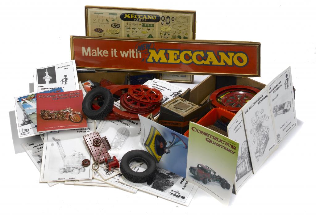 Appraisal: MISCELLANEOUS MECCANO ACCESSORIES including motors and a great variety of