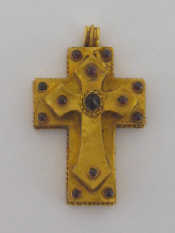 Appraisal: A th century yellow metal tests carat gold cross cabochon-set