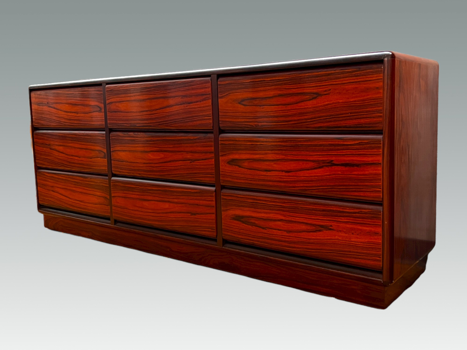 Appraisal: MID-CENTURY DANISH BROUER ROSEWOOD DRESSER Mid-century modern Danish Brouer -drawer