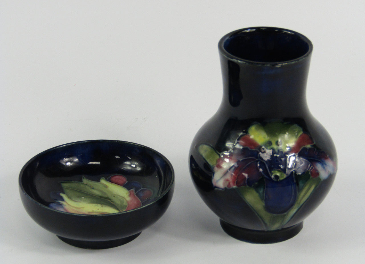 Appraisal: A Moorcroft pottery vase decorated in the Frilled and Slippered