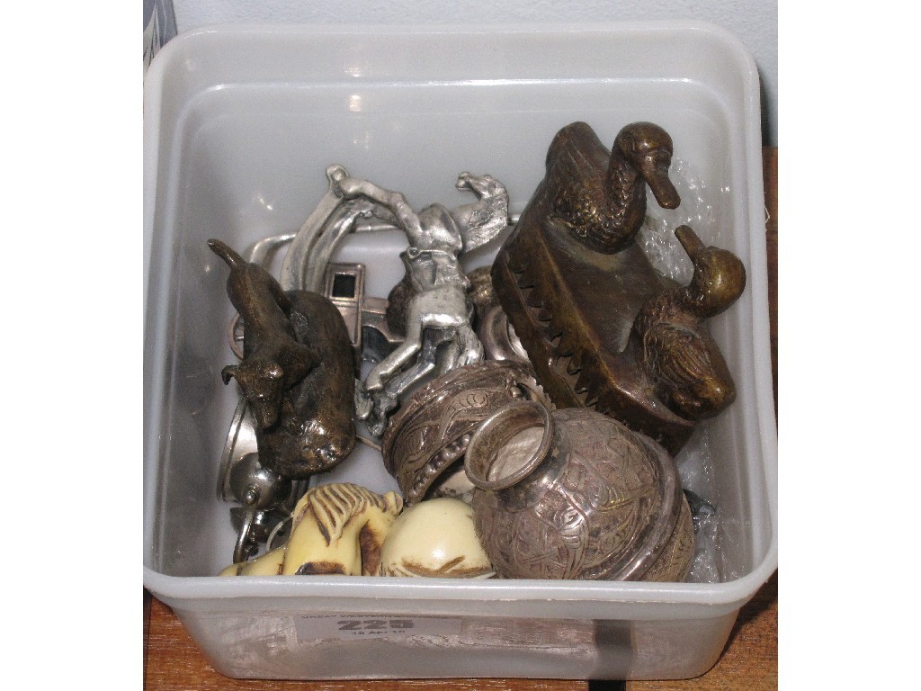 Appraisal: Box of miscellania - animal figures etc