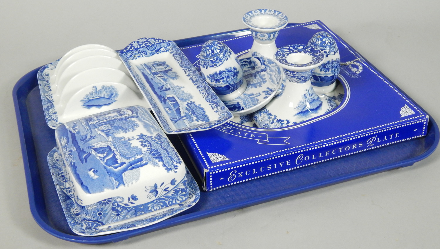 Appraisal: A collection of modern Spode Italian pattern items to include