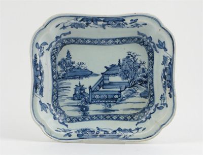 Appraisal: An English porcelain blue and white rectangular dish perhaps Vauxhall