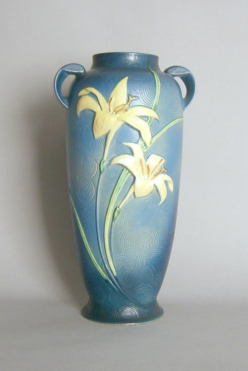 Appraisal: Roseville pottery vase -