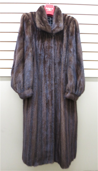 Appraisal: LADY'S FULL LENGTH MINK COAT medium brown fur having one