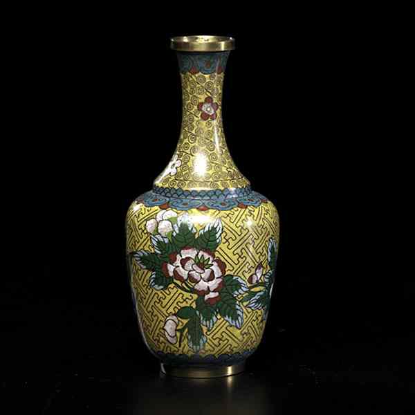 Appraisal: Chinese Cloisonne Vase Chinese early th century A medium bulbous-form