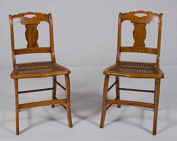 Appraisal: Mahogany Side Chairs th century two side chairs in mahogany