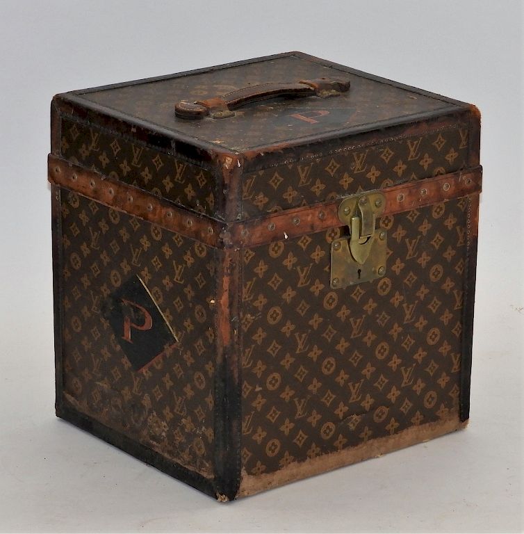 Appraisal: Vintage French Louis Vuitton Monogram Hat Box France th Century