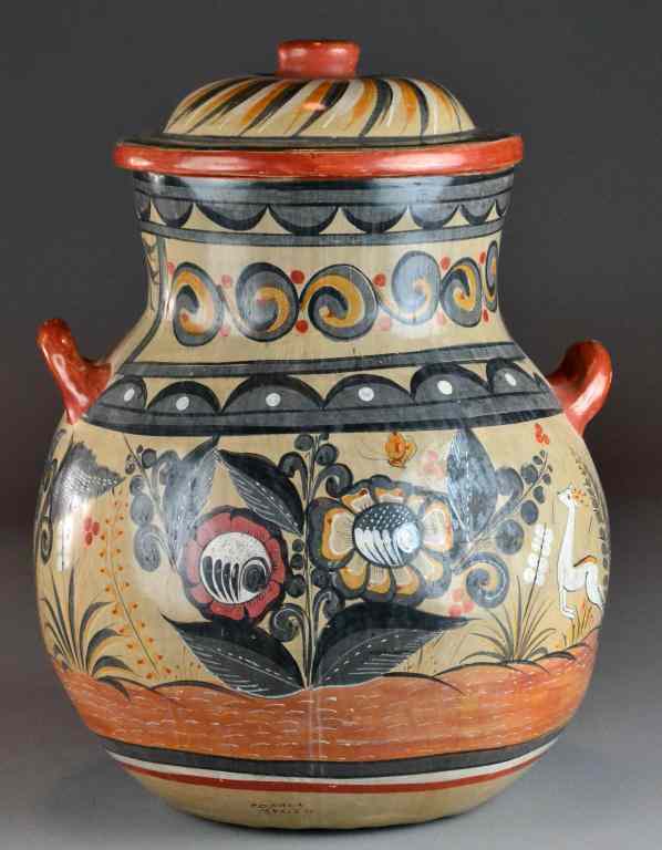 Appraisal: Large Peruvian Two-Handled PotBaluster shape with lug handles finely painted