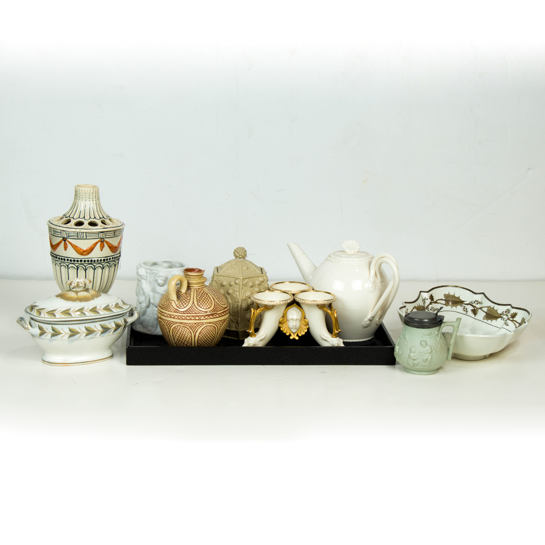 Appraisal: LOT OF ASSEMBLED GROUP OF CERAMICS lot of Assembled group