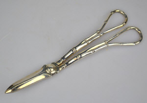 Appraisal: A pair of late Victorian silver grape scissors with simulated