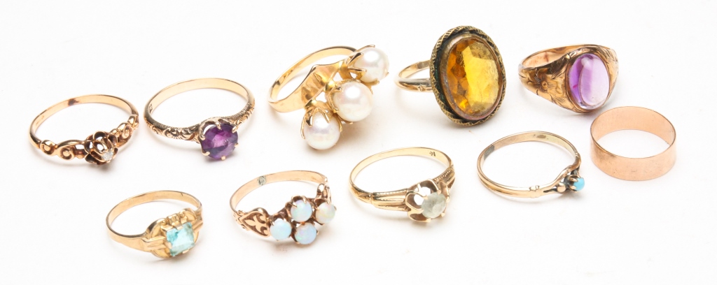 Appraisal: GROUP OF VINTAGE RINGS - MOSTLY GOLD American early -