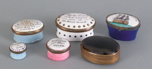 Appraisal: Five English and Continental porcelain enamel patch boxes together with