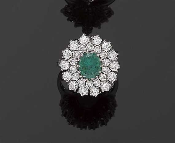 Appraisal: BRILLIANT-CUT DIAMOND AND EMERALD RING White gold Elegant ring the