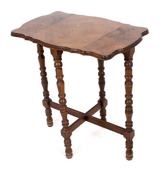 Appraisal: Antique Walnut Parlor Table This is an antique parlor table