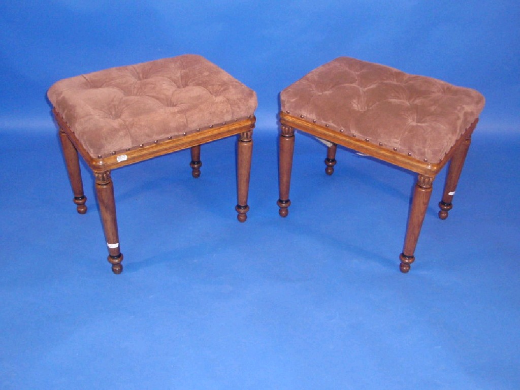 Appraisal: A pair of Victorian light oak stools with part reeded