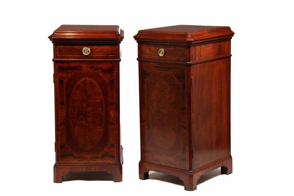 Appraisal: PAIR OF CABINETS - th c Pair of Classical Design