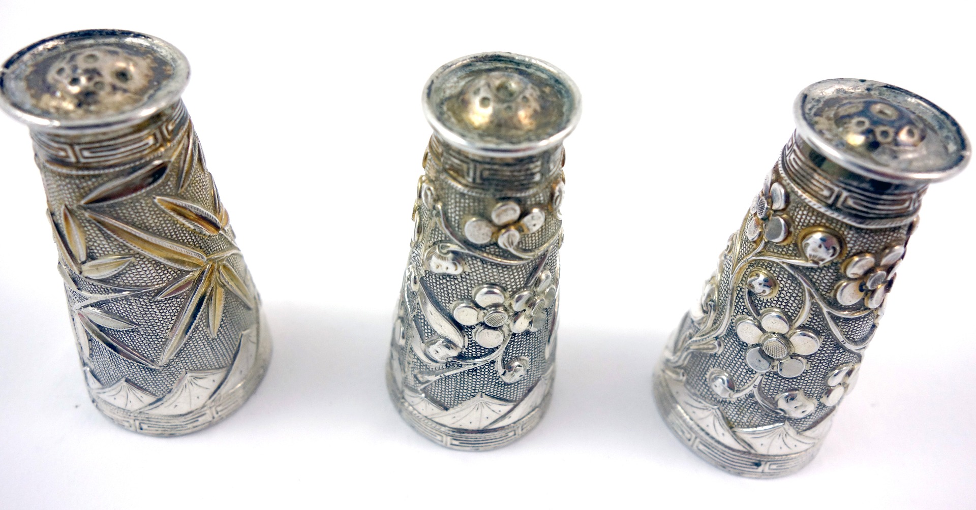 Appraisal: A pair of Chinese Export silver pepperettes early th century