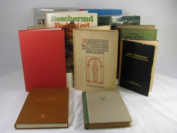 Appraisal: This listing is for Eleven reference books in French and