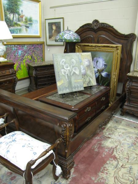 Appraisal: Queen Size Four Piece Bedroom Suite including headboard footboard dresser