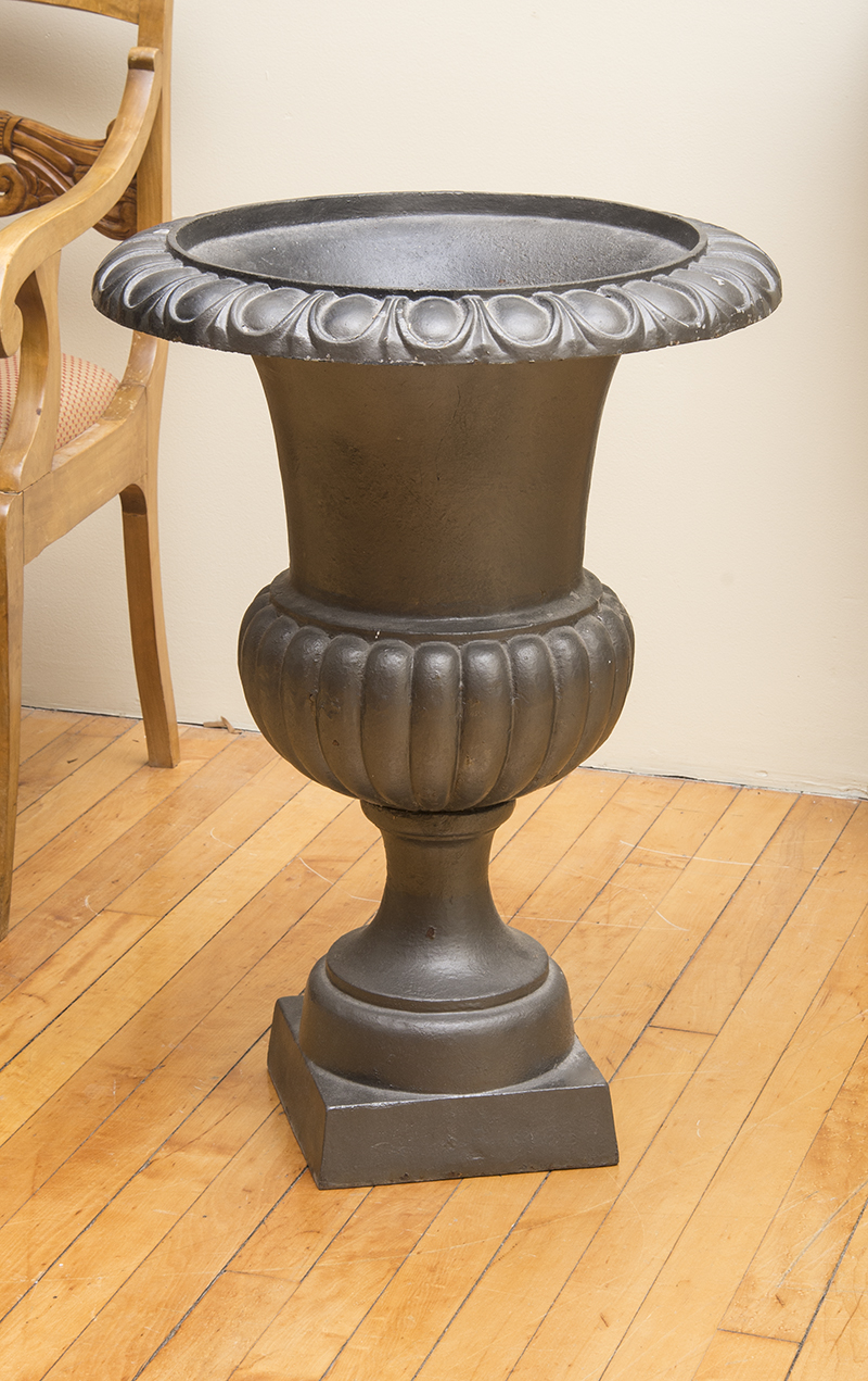 Appraisal: Single Cast-Metal Urn x in diam Estimate -