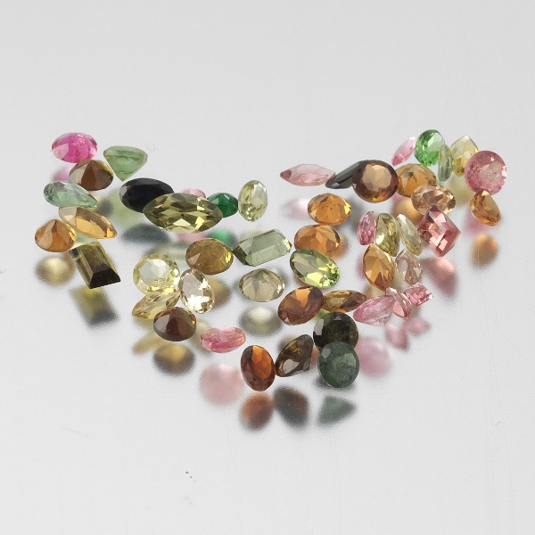 Appraisal: MULTIPLE UNMOUNTED CT TOTAL MULTI-SHAPE MULTI-COLOR TOURMALINE GEMSTONES Multiple unmounted