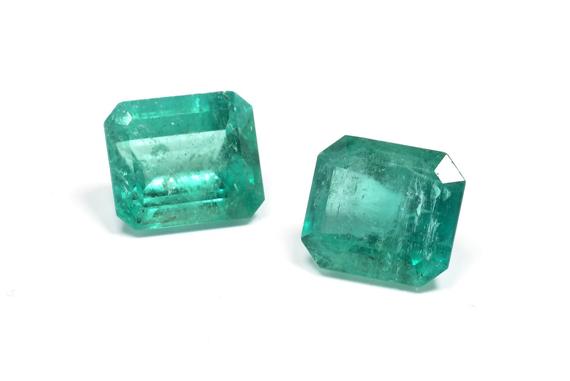 Appraisal: UNMOUNTED EMERALDS One lot of step-cut emeralds weighing ct One