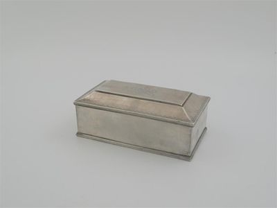 Appraisal: A th century box with a hinged bevelled cover engraved